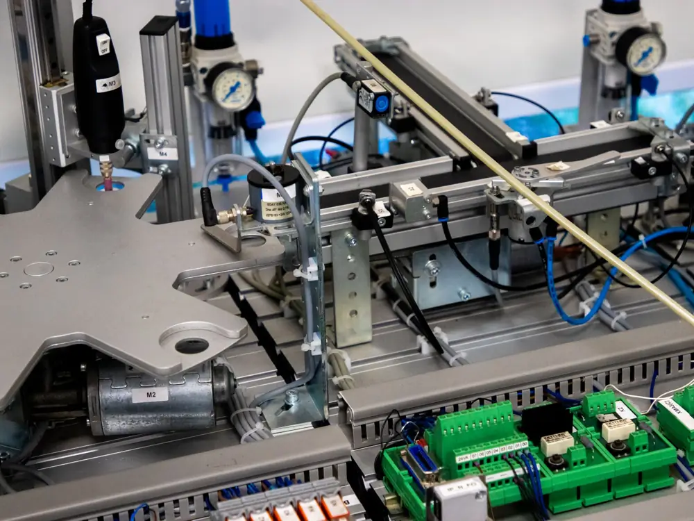 Equipment for custom antenna development